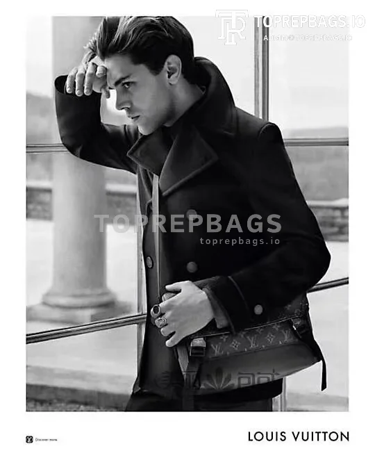a1609321934725_3211 Louis Vuitton Voyager Messenger in Black