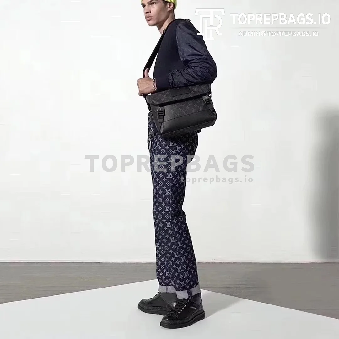 a1609321934912_5362 Louis Vuitton Voyager Messenger in Black