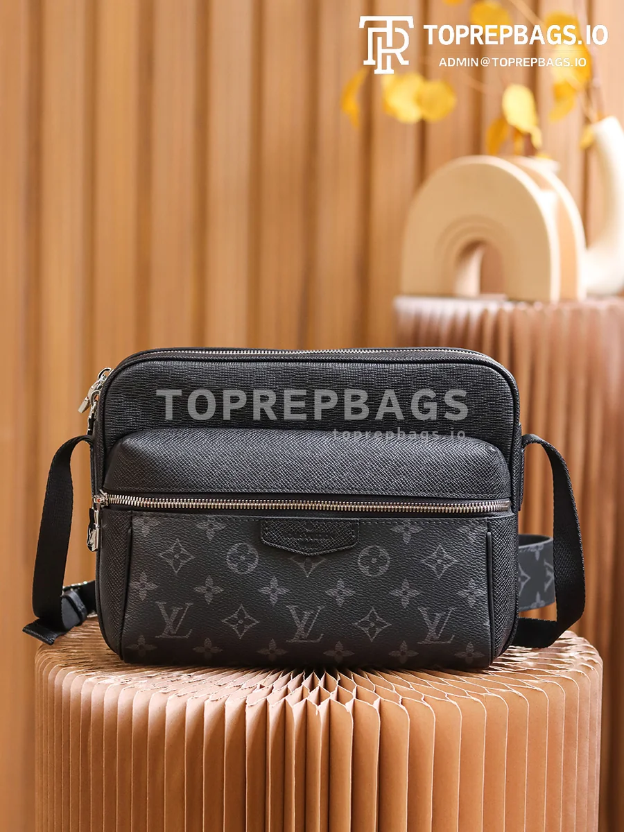 a1626423773536_2585 Louis Vuitton Outdoor Messenger in Black