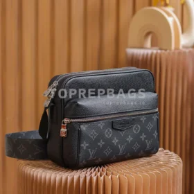 Louis Vuitton Outdoor Messenger in Black