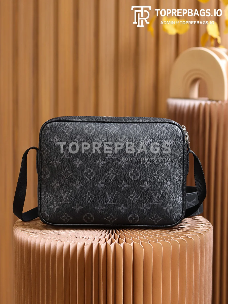 a1626423773540_2254 Louis Vuitton Outdoor Messenger in Black