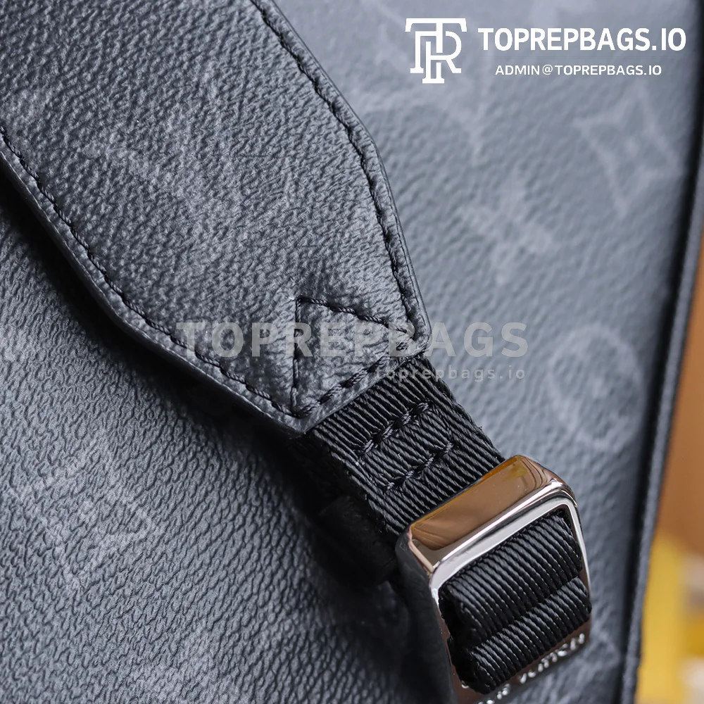 a1626423829704_4180 Louis Vuitton Outdoor Messenger in Black