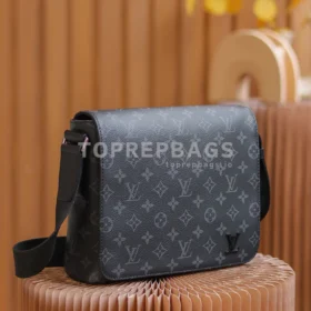 Louis Vuitton District PM Messenger in Black