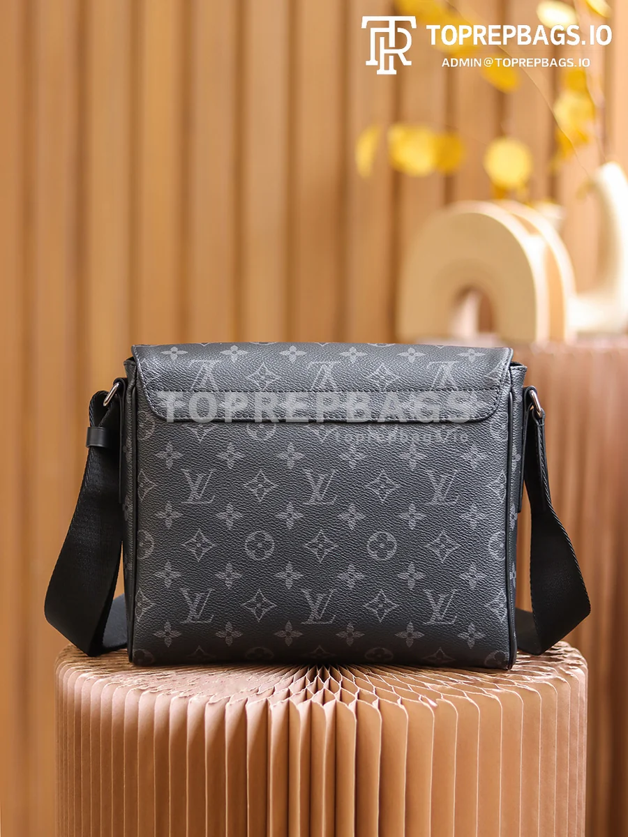 a1627890194568_6605 Louis Vuitton District PM Messenger in Black