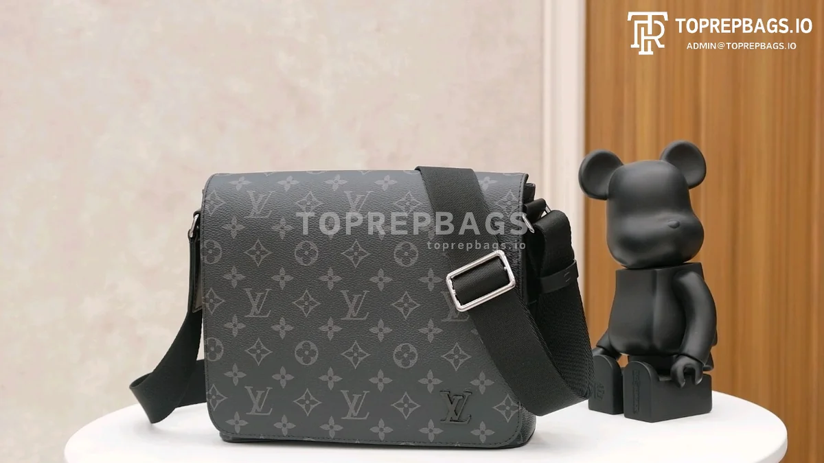 a1627890355293_7474 Louis Vuitton District PM Messenger in Black