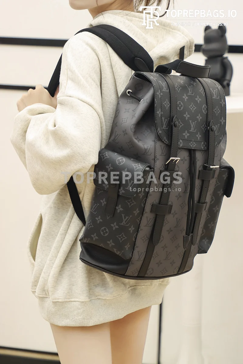 a1636186932682_3842 Louis Vuitton Christopher in Grey