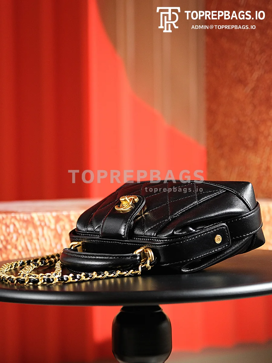 a1720437108995_2503 Chanel Toolbox in Black
