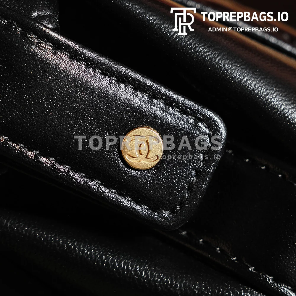 a1720437184574_7544 Chanel Toolbox in Black