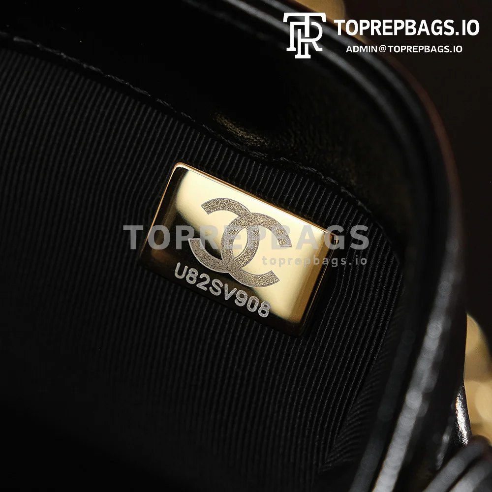 a1720437192007_2261 Chanel Toolbox in Black