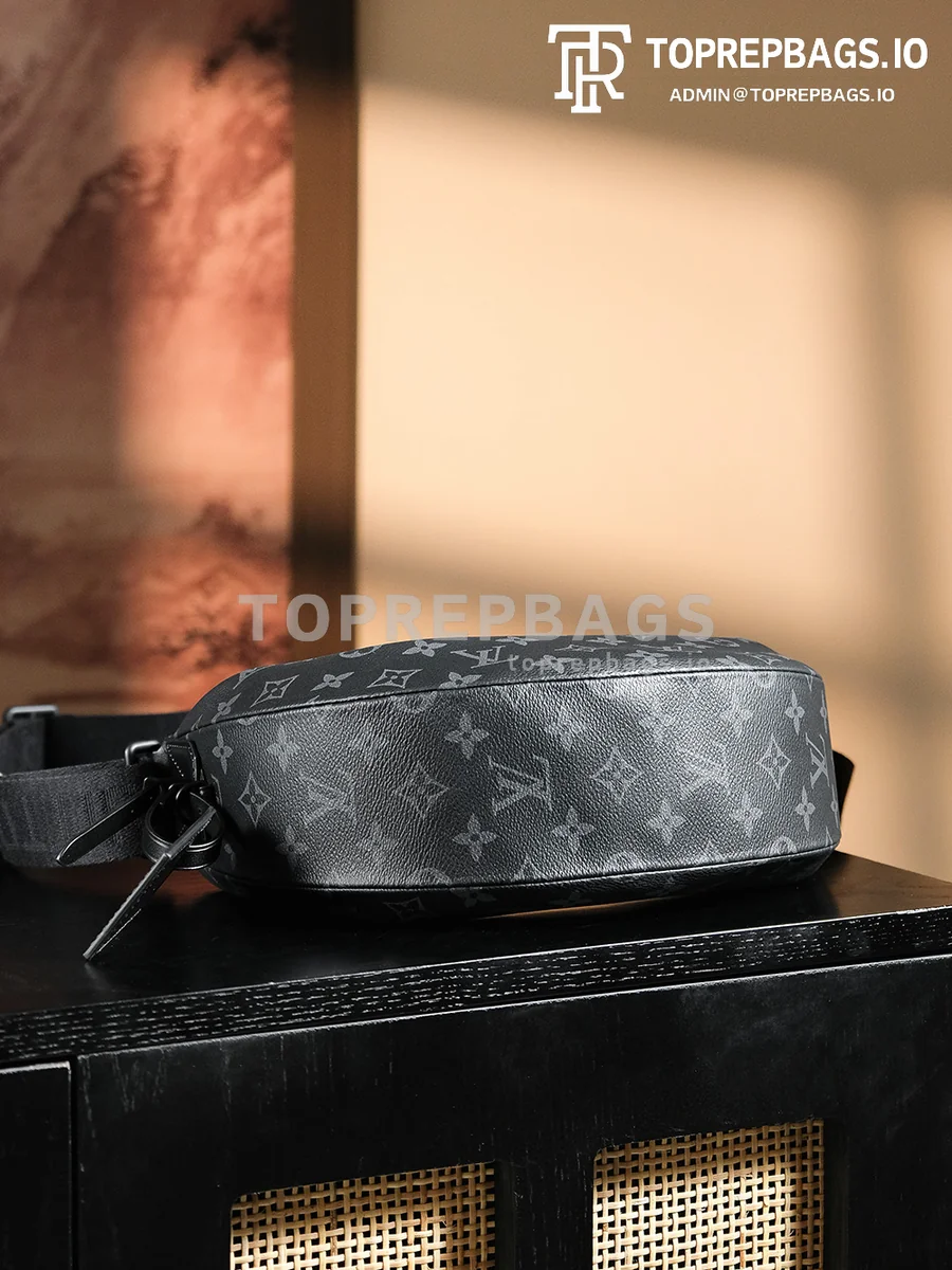 a1720941703471_4414 Louis Vuitton Hamac Small in Black