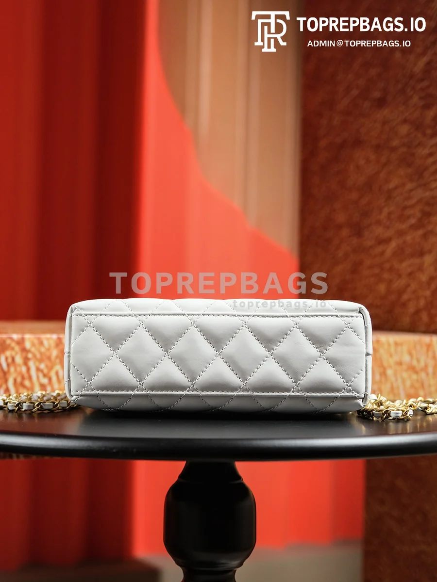 a1721230449860_2136 Chanel Kelly in White
