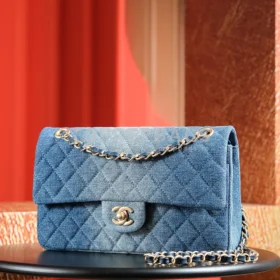 Chanel Classic Flap Medium in Blue