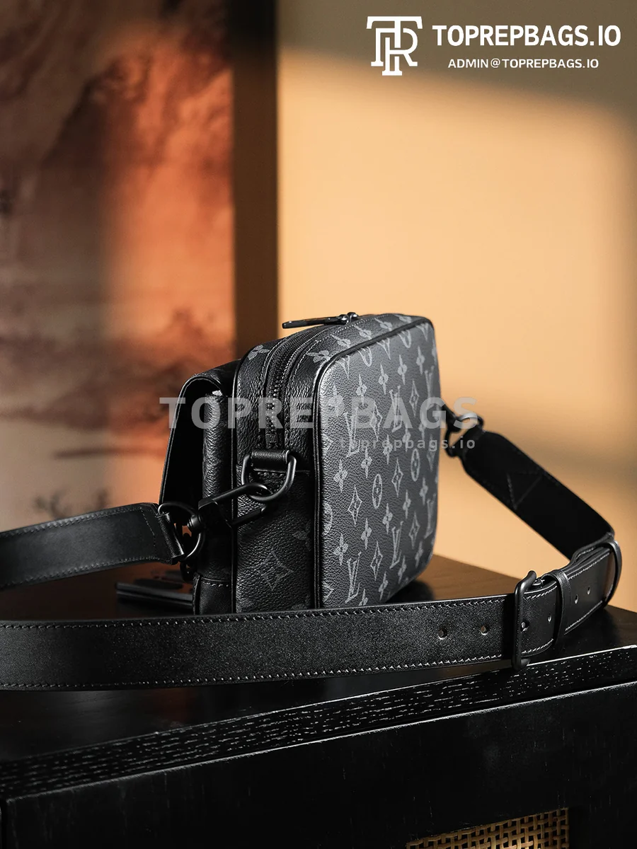 a1722427817222_3464 Louis Vuitton Steamer Messenger in Black