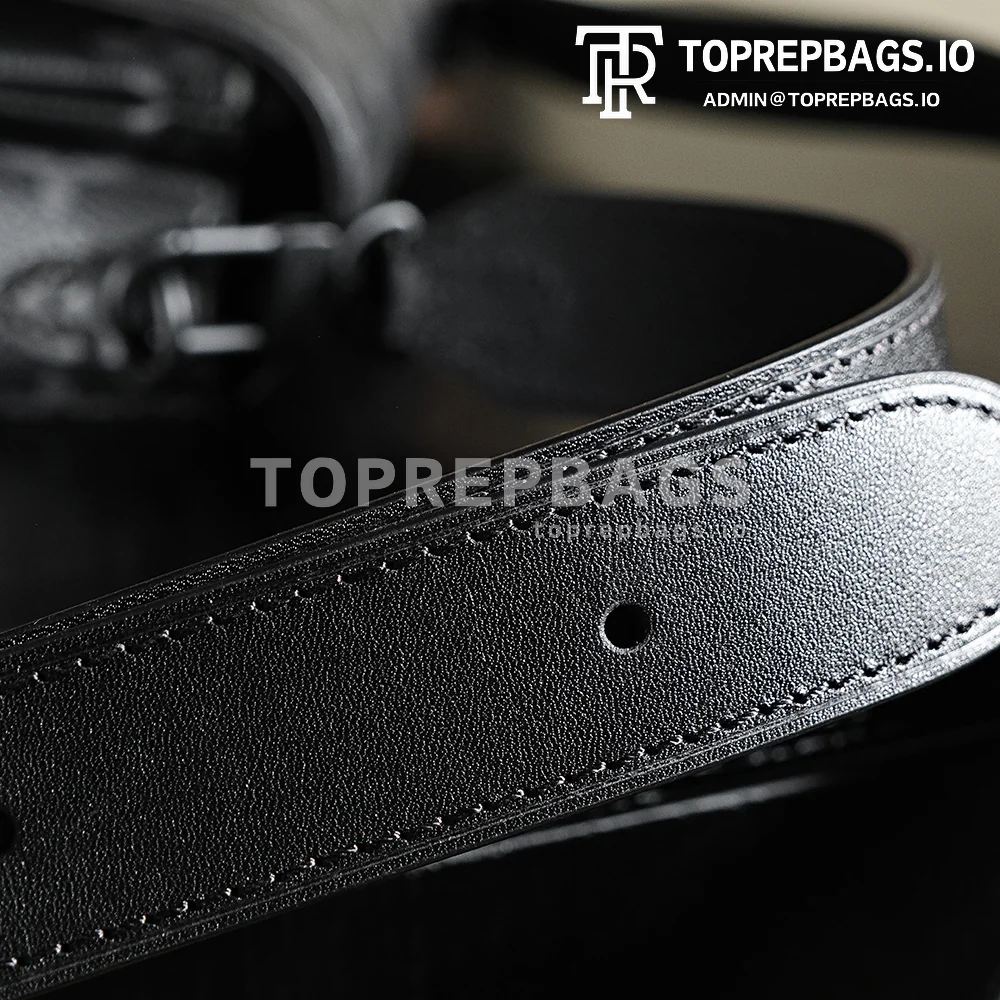 a1724514910261_4110 Louis Vuitton Montsouris Messenger in Black