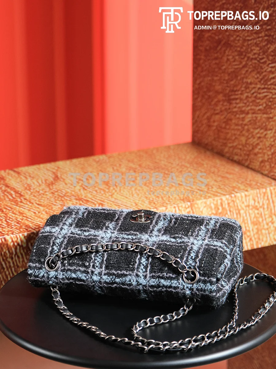 a1730878149389_4184 Chanel Classic Flap Medium in Black