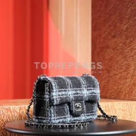 Chanel Classic Flap Mini in Black