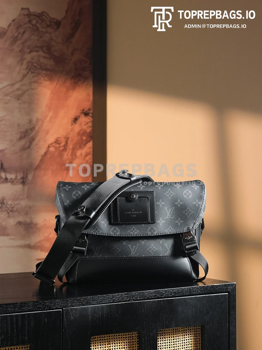 a1734520936583_7535 Louis Vuitton Voyager Messenger in Black