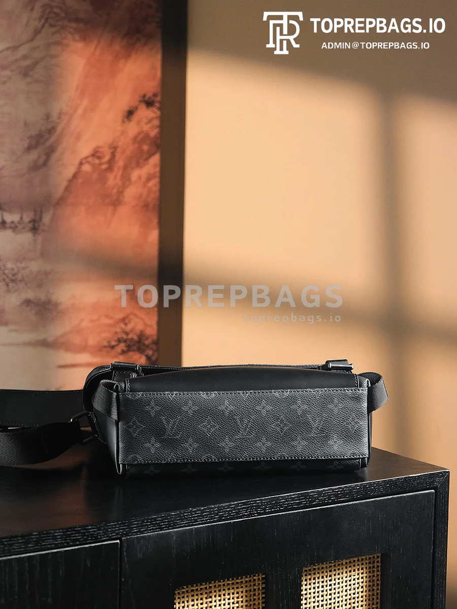 a1734520941838_2864 Louis Vuitton Voyager Messenger in Black