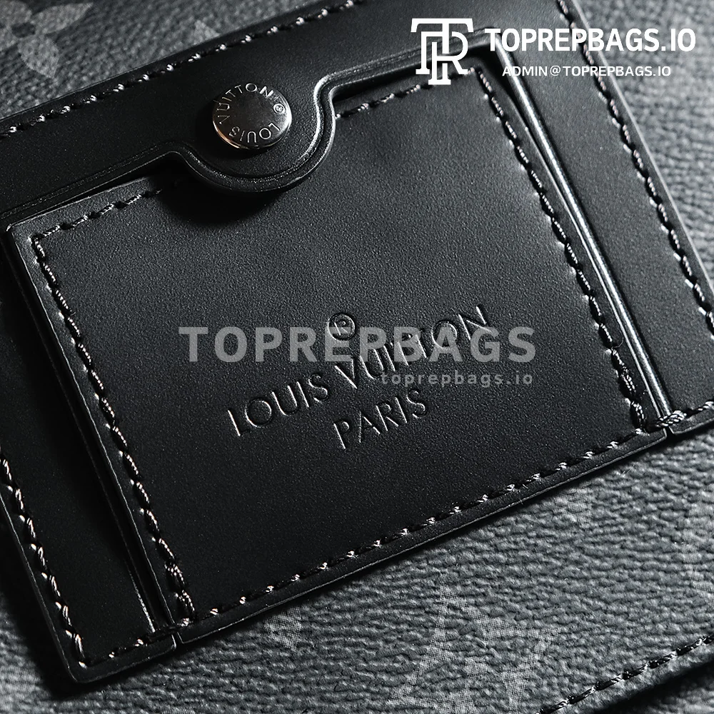 a1734520994985_6507 Louis Vuitton Voyager Messenger in Black