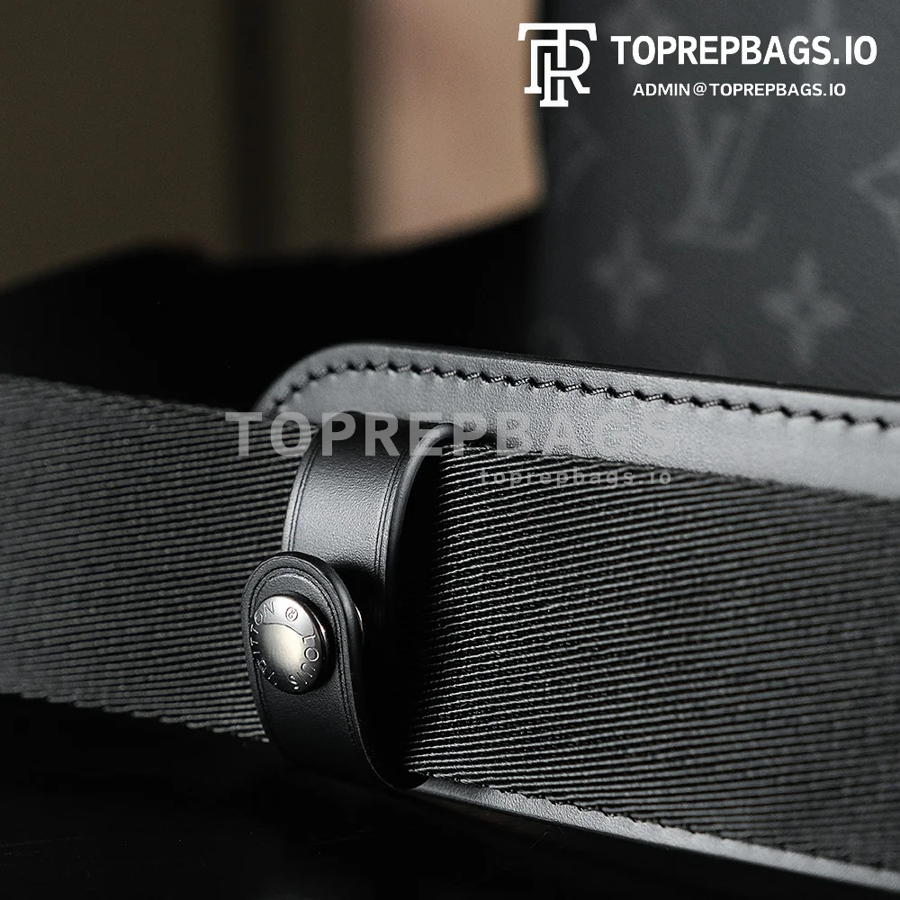 a1734521001675_7720 Louis Vuitton Voyager Messenger in Black