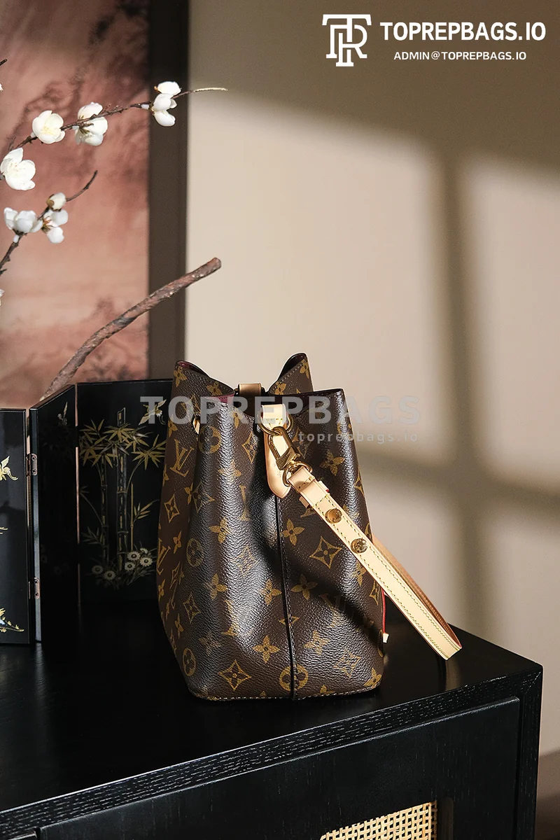 a1744706790414_0343 Louis Vuitton NeoNoe BB in Brown