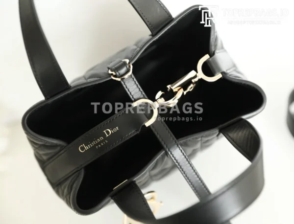 cmp_i1747110651353_1715_0_3 Dior Toujours Vertical in Black