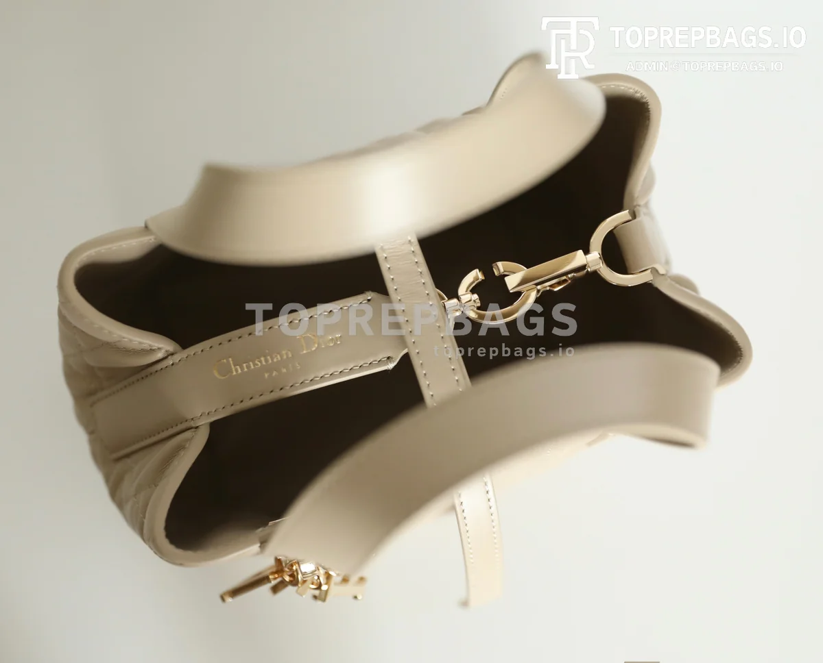 cmp_i1747110736001_5003_0_3 Dior Toujours in Beige