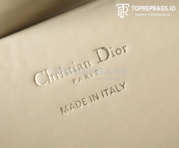 cmp_i1747110758330_7325_0_8-3 Dior Toujours in Beige