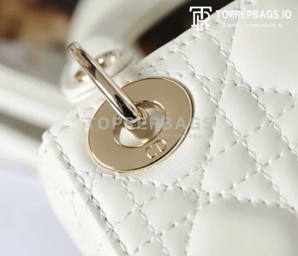 cmp_i1747194831757_2609_0_5 Dior Lady Dior in White