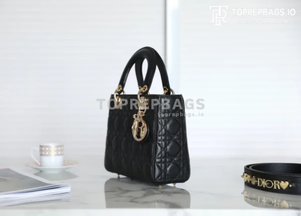 cmp_i1747196260928_404_0_4 Dior Lady Dior in Black