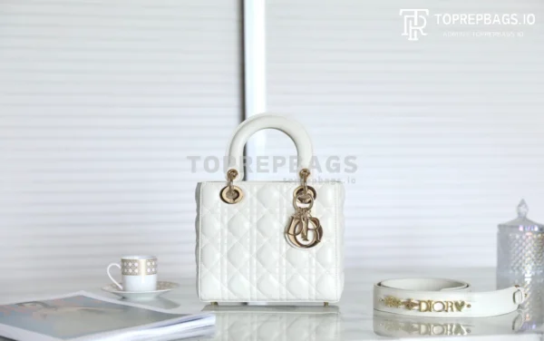 cmp_i1747196693822_7569_0_1 Dior Lady Dior in White