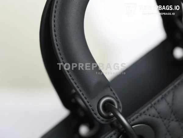 cmp_i1747196982509_8209_0_2 Dior Lady Dior in Black