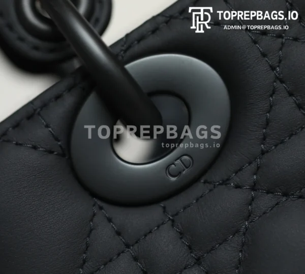cmp_i1747196989436_4269_0_3 Dior Lady Dior in Black