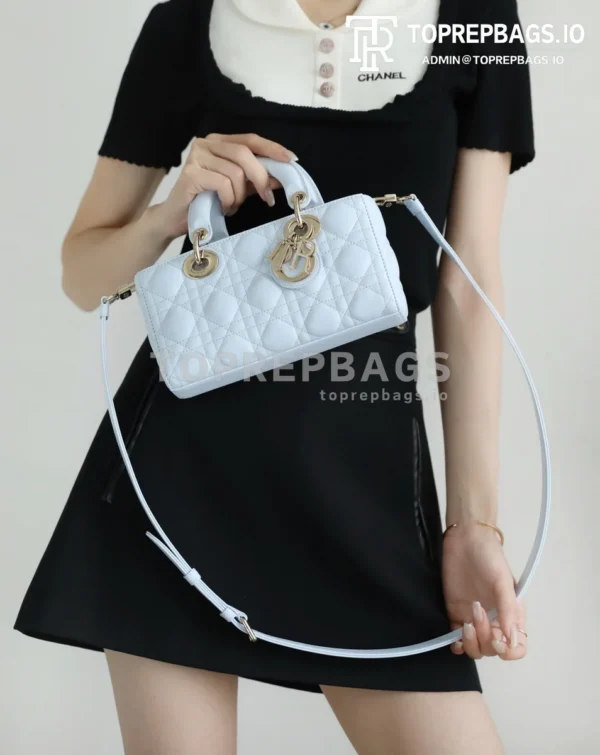cmp_i1747367892796_7934_0_0 Dior D-Joy in Blue