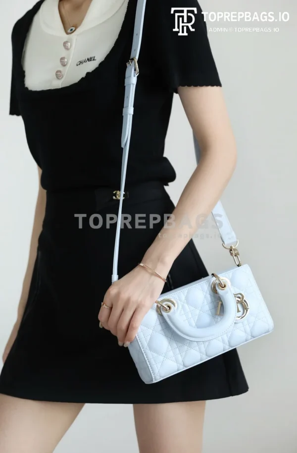 cmp_i1747367892862_9605_0_1 Dior D-Joy in Blue