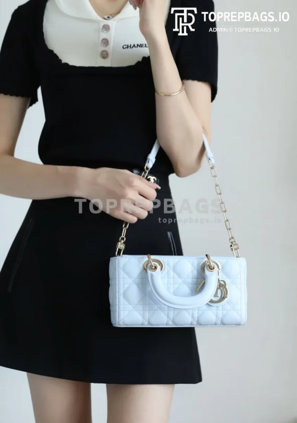 cmp_i1747367950376_7915_0_8 Dior D-Joy in Blue