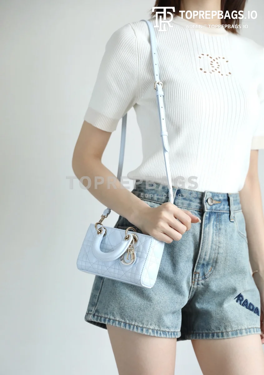 cmp_i1747369338590_6770_0_2 Dior D-Joy in Blue