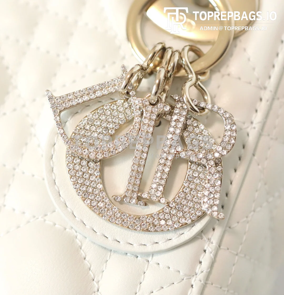 cmp_i1754377192886_7934_0_0 Dior Lady Dior in White