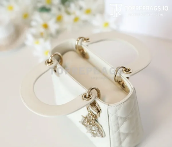 cmp_i1754377195467_5193_0_4 Dior Lady Dior in White