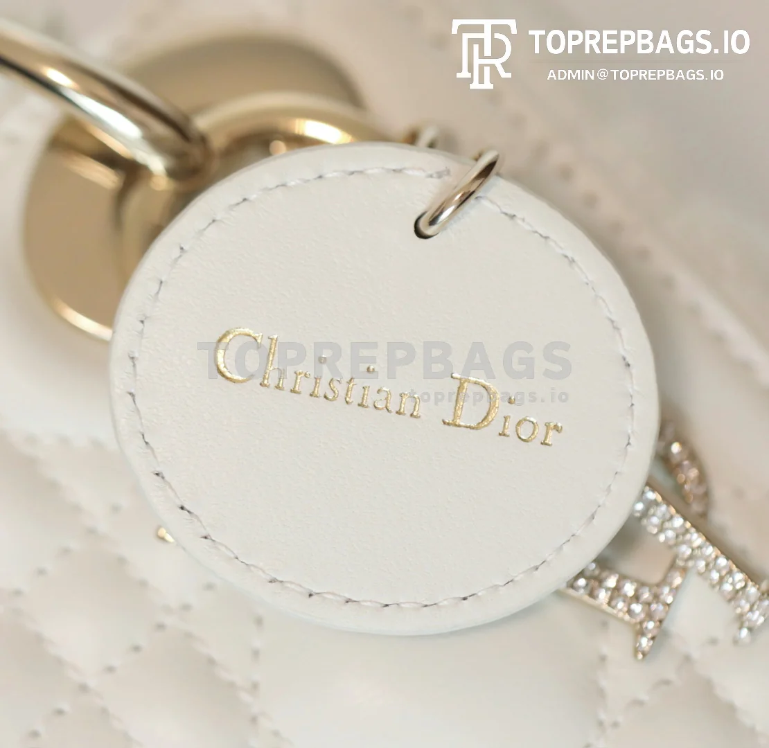 cmp_i1754377195467_884_0_2 Dior Lady Dior in White
