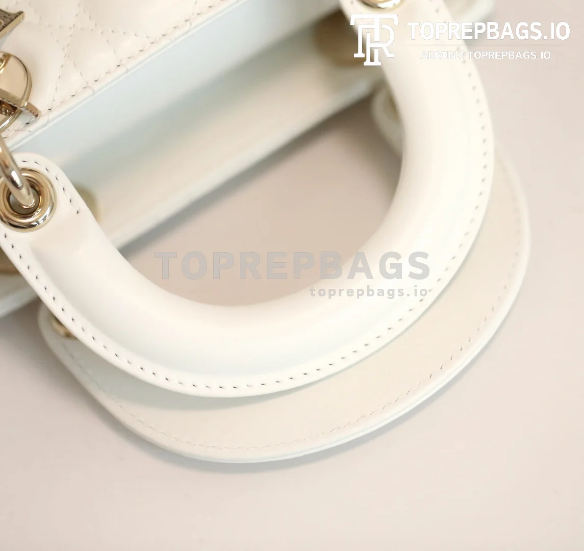 cmp_i1754377195469_4933_0_7 Dior Lady Dior in White