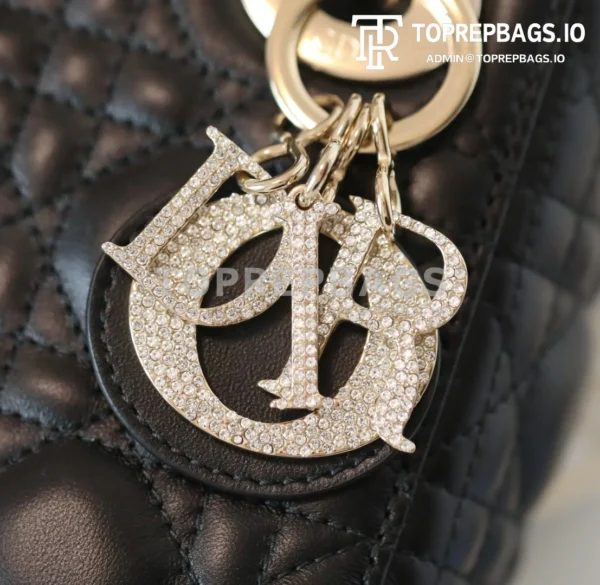 cmp_i1754377765654_5822_0_0 Dior Lady Dior in Black
