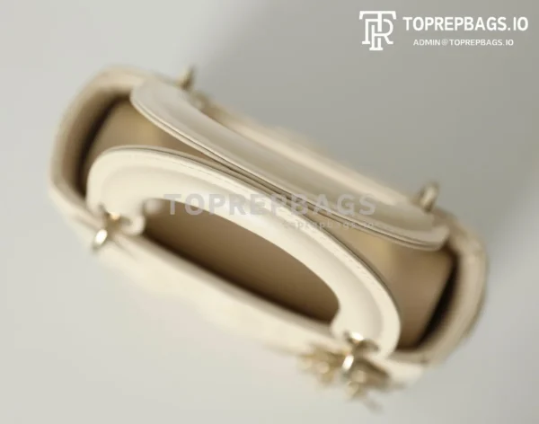 cmp_i1756378825019_6521_0_3 Dior Lady Dior in Ivory