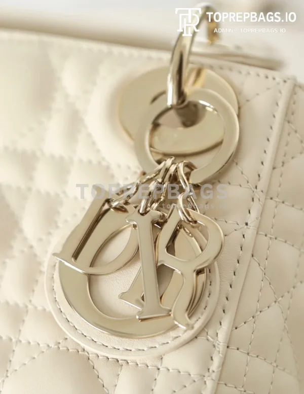 cmp_i1756378848481_5458_0_0 Dior Lady Dior in Ivory