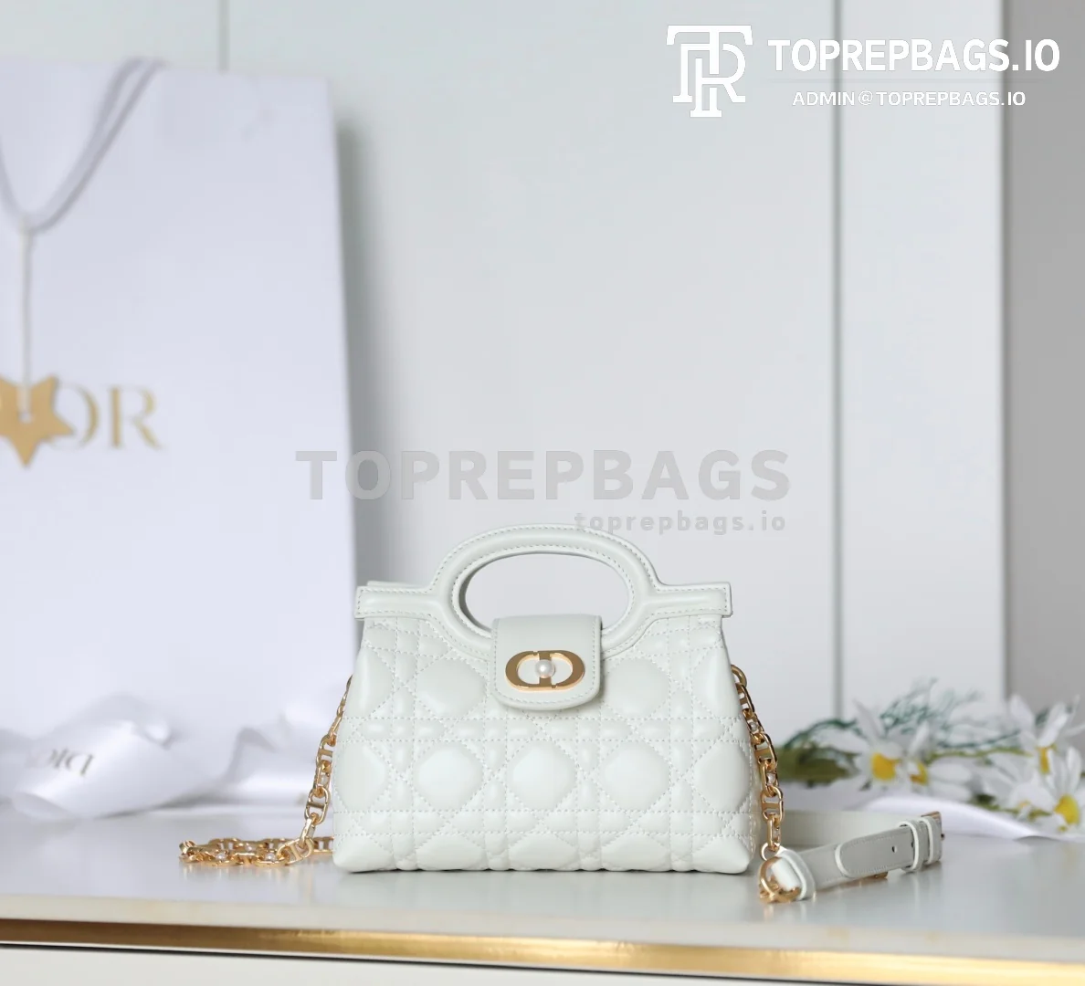 cmp_i1762417313692_5555_0_1 Dior Jolie Top Handle in White