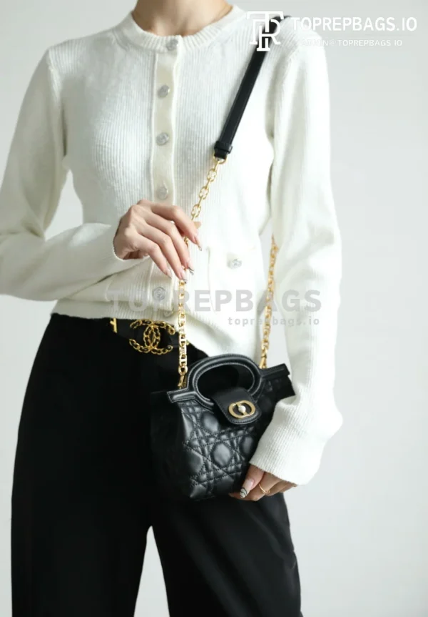 cmp_i1762418545686_7014_0_7 Dior Jolie Top Handle in Black