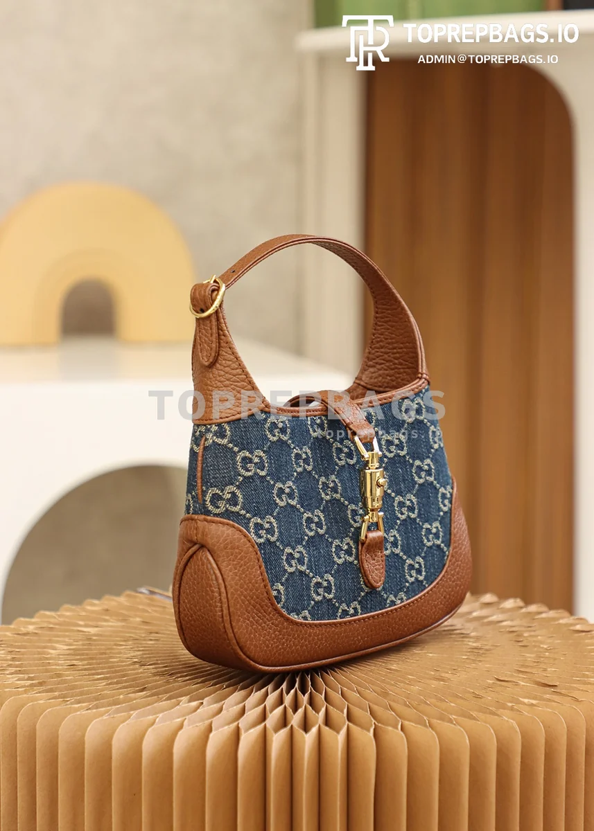 i1618989488_319_5 Gucci Jackie 1961 Mini in Blue