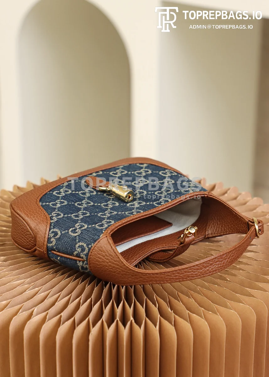 i1618989488_4251_8 Gucci Jackie 1961 Mini in Blue