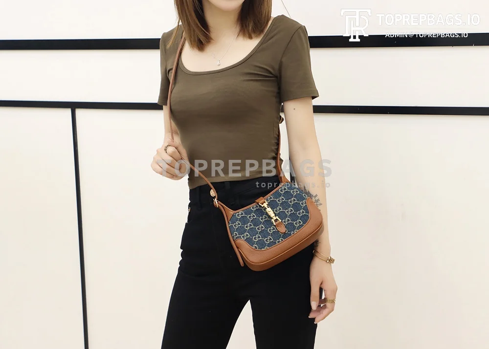 i1618989723_899_3 Gucci Jackie 1961 Mini in Blue
