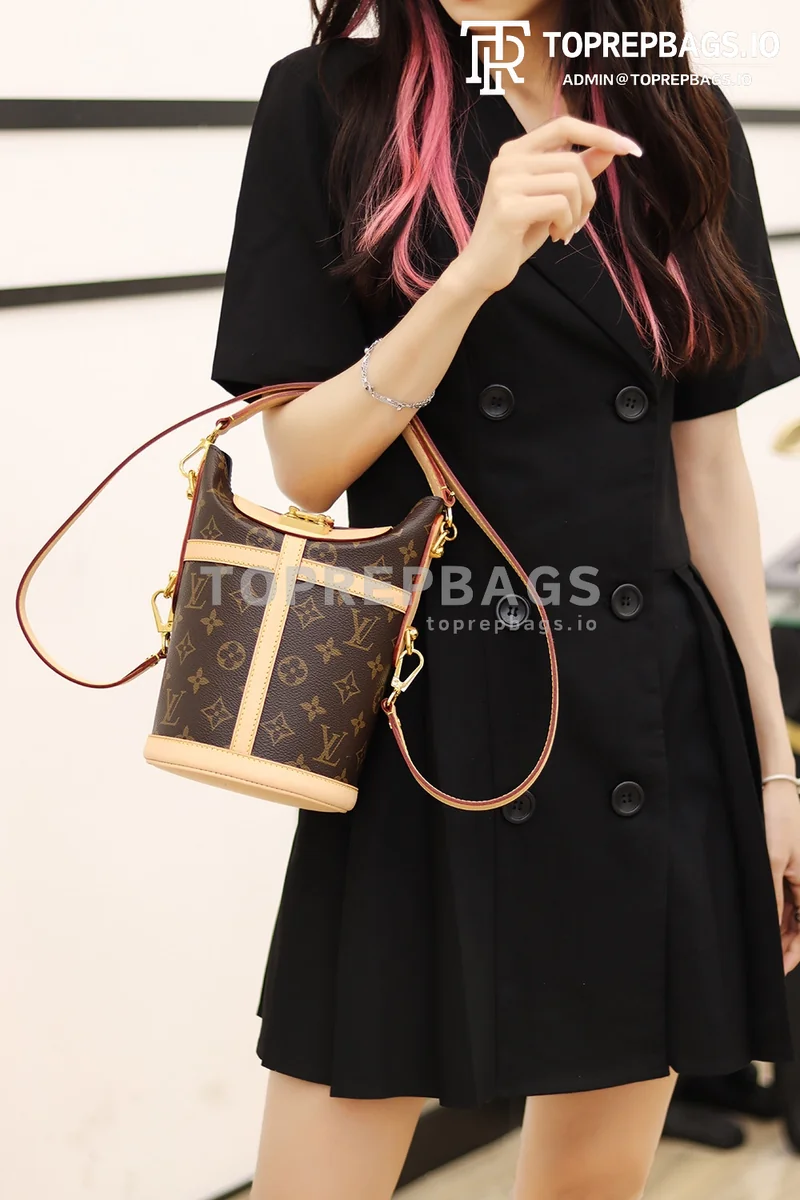 i1619246393_5711_0 Louis Vuitton Duffle in Brown